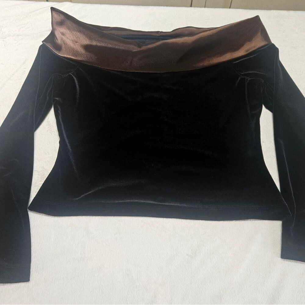 Vintage Elegant Cachet Black Velvet Off-Shoulder Top Organza Collar Women Sz 8